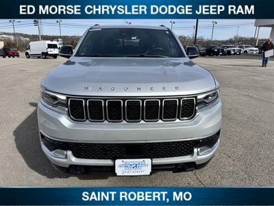 2023 Jeep Wagoneer Base