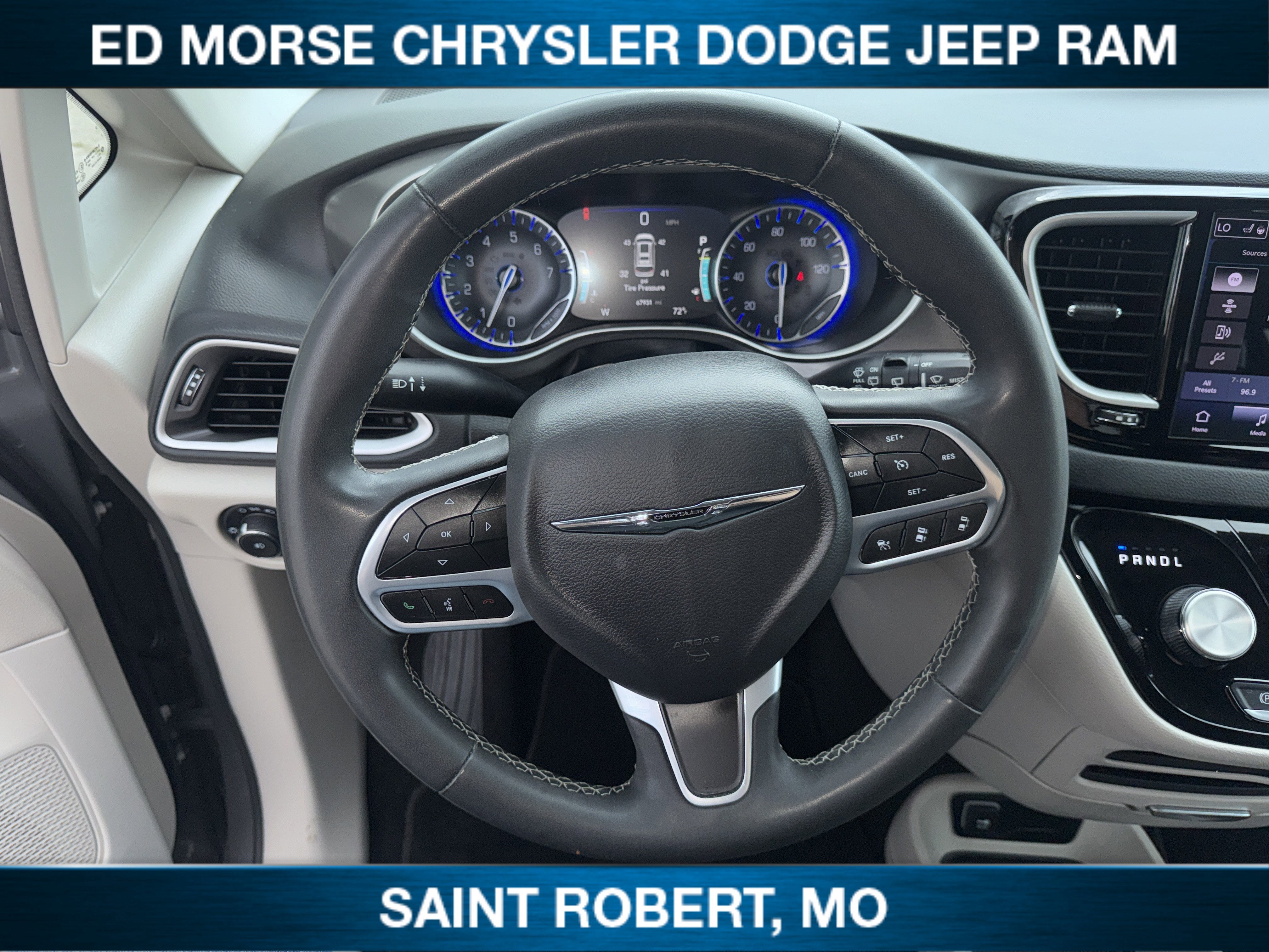 2023 Chrysler Pacifica Touring L