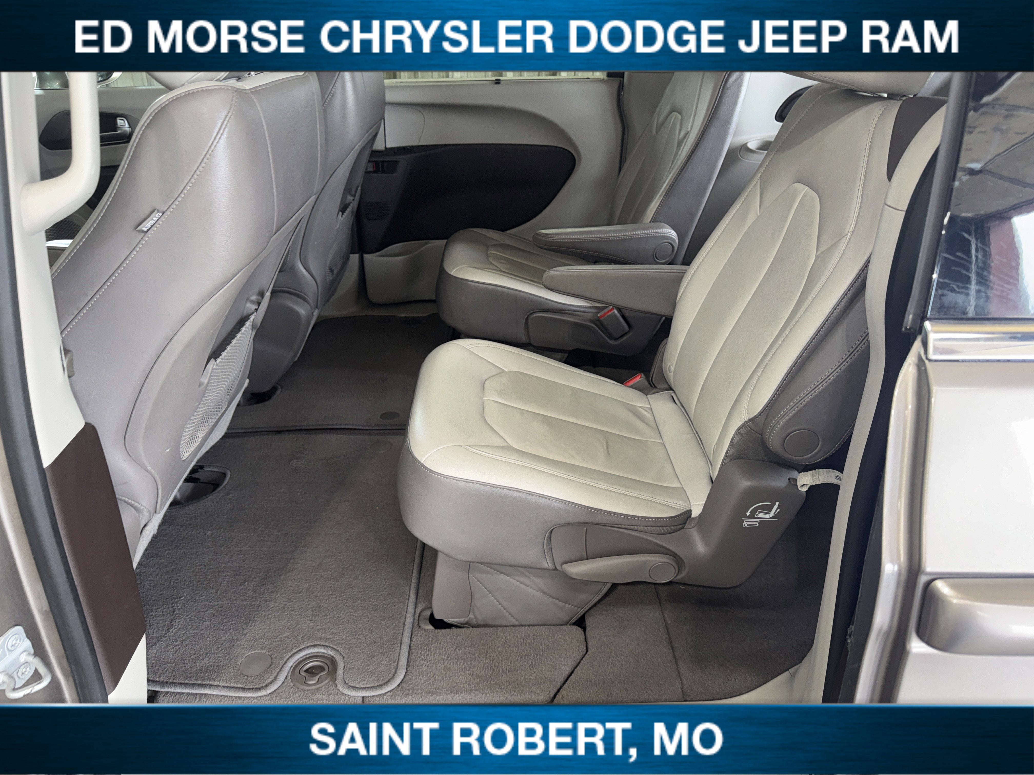 2017 Chrysler Pacifica Touring-L