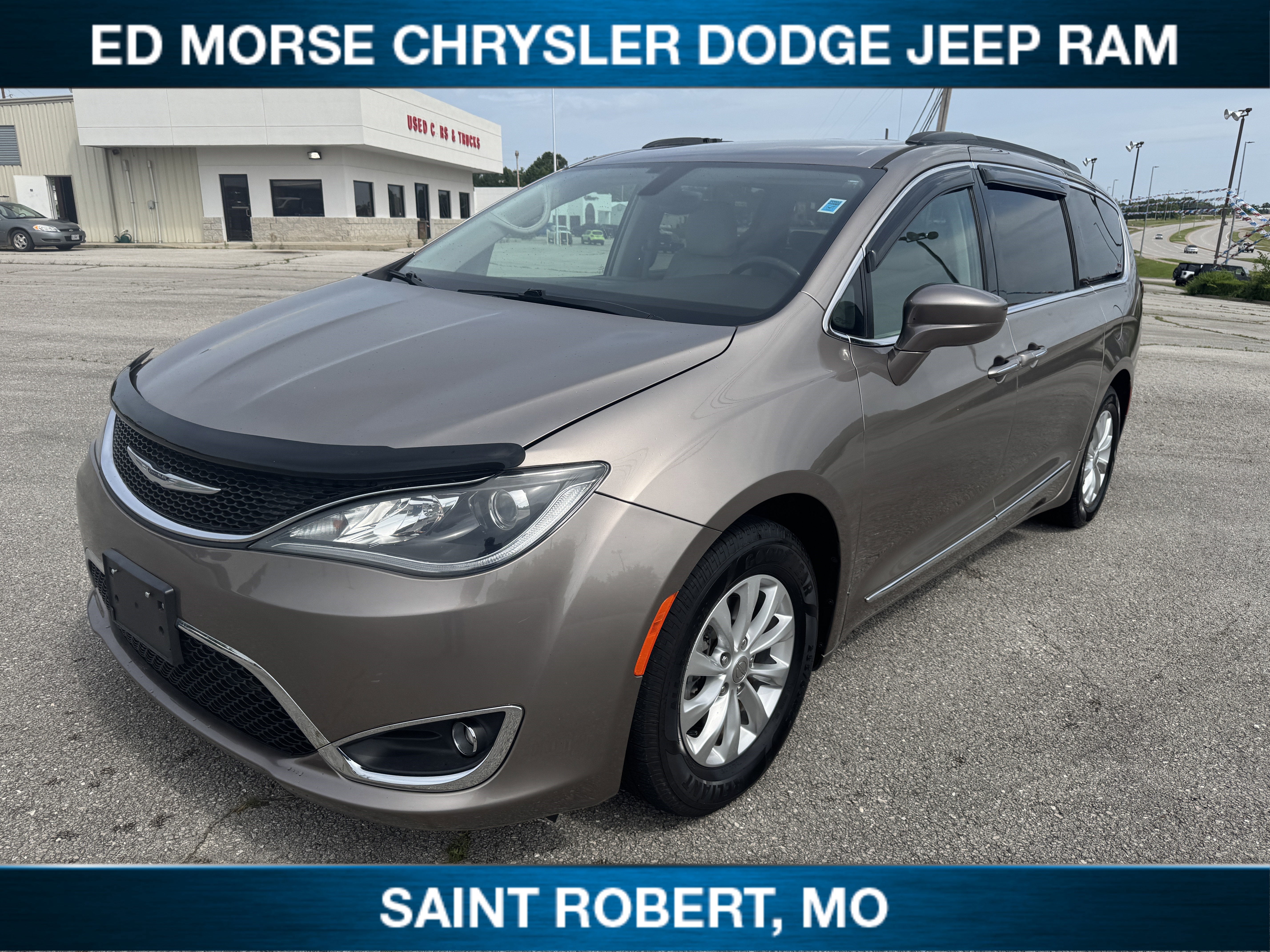 2017 Chrysler Pacifica Touring-L