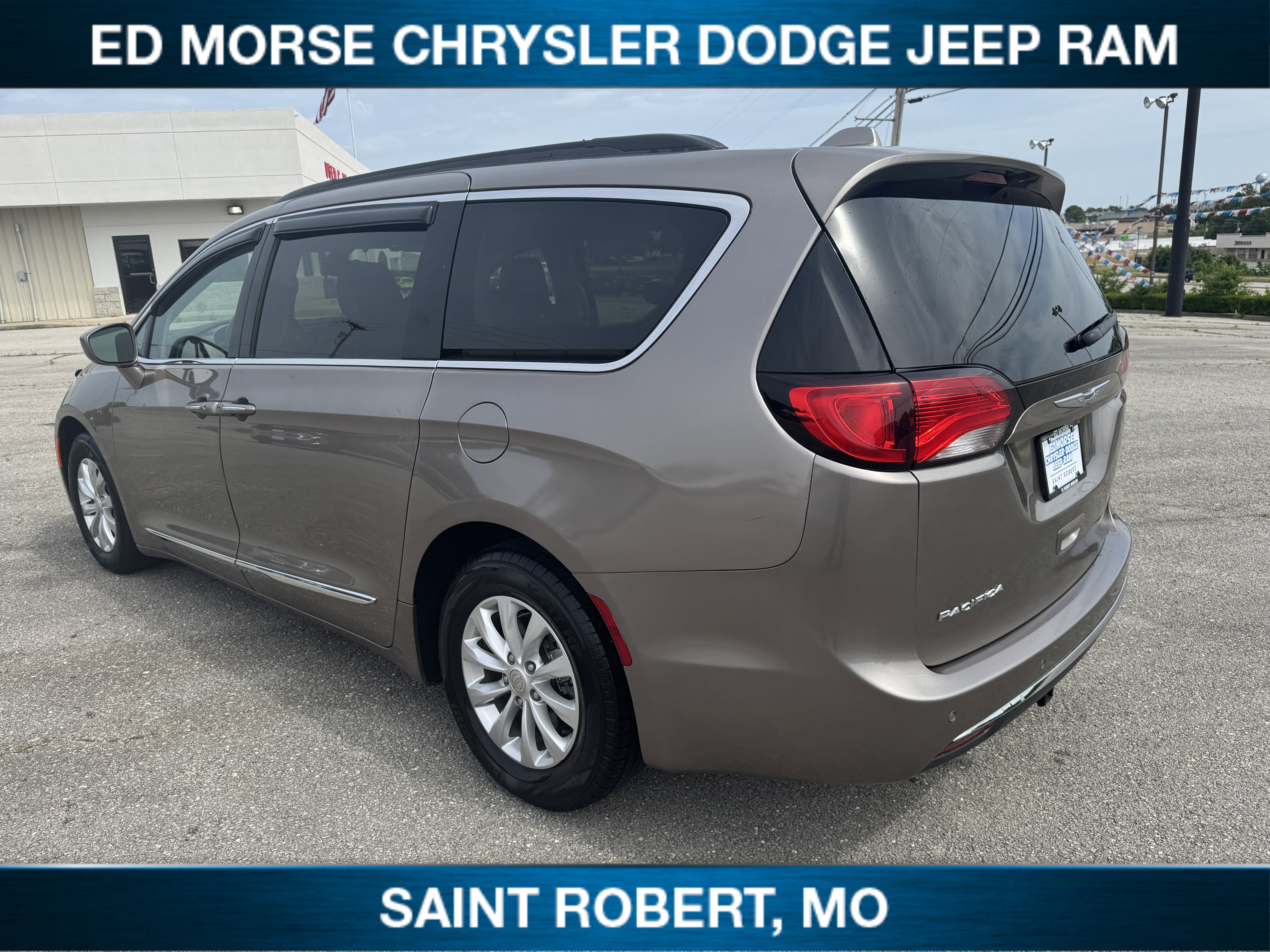 2017 Chrysler Pacifica Touring-L