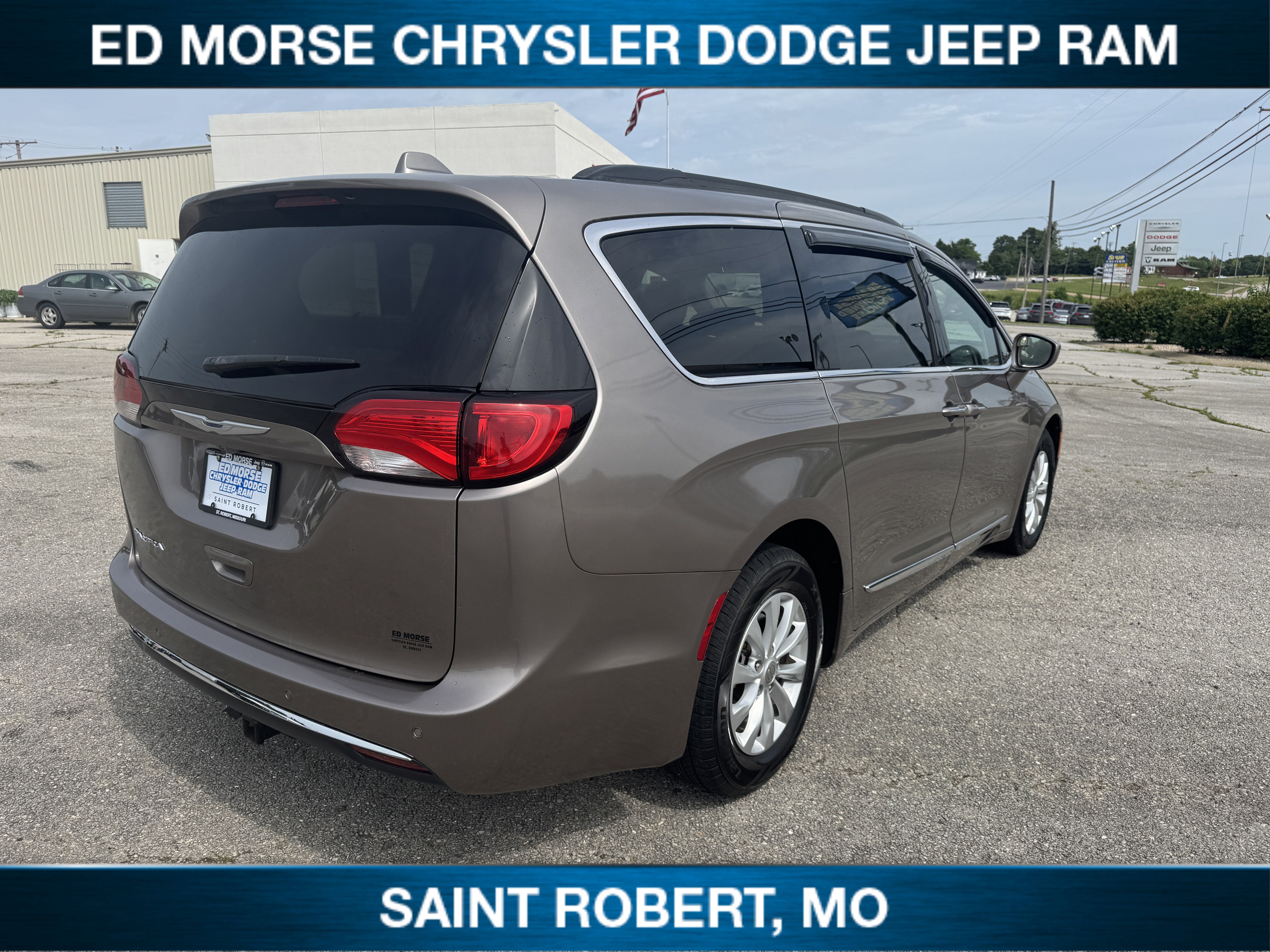 2017 Chrysler Pacifica Touring-L