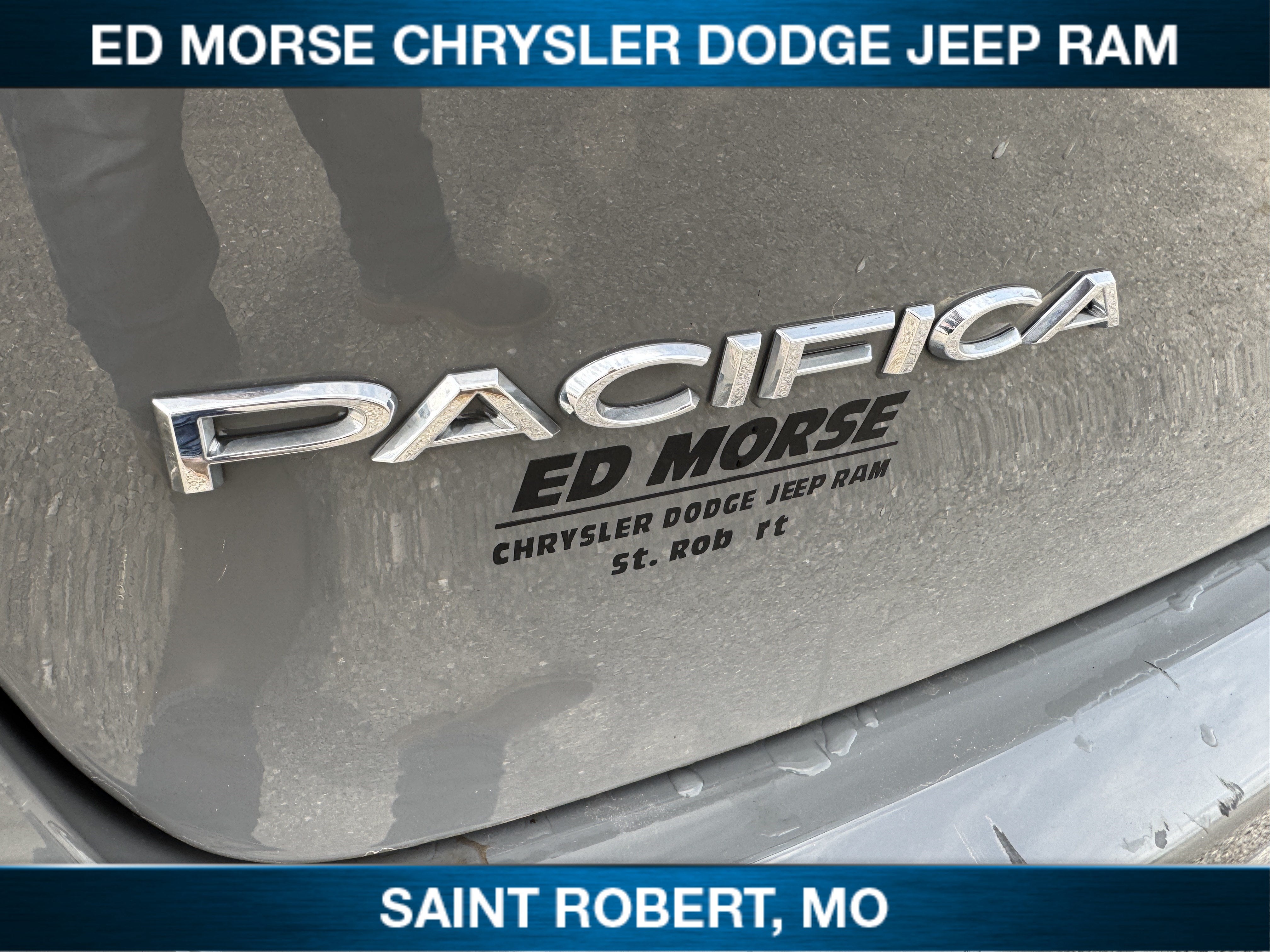 2025 Chrysler Pacifica Select