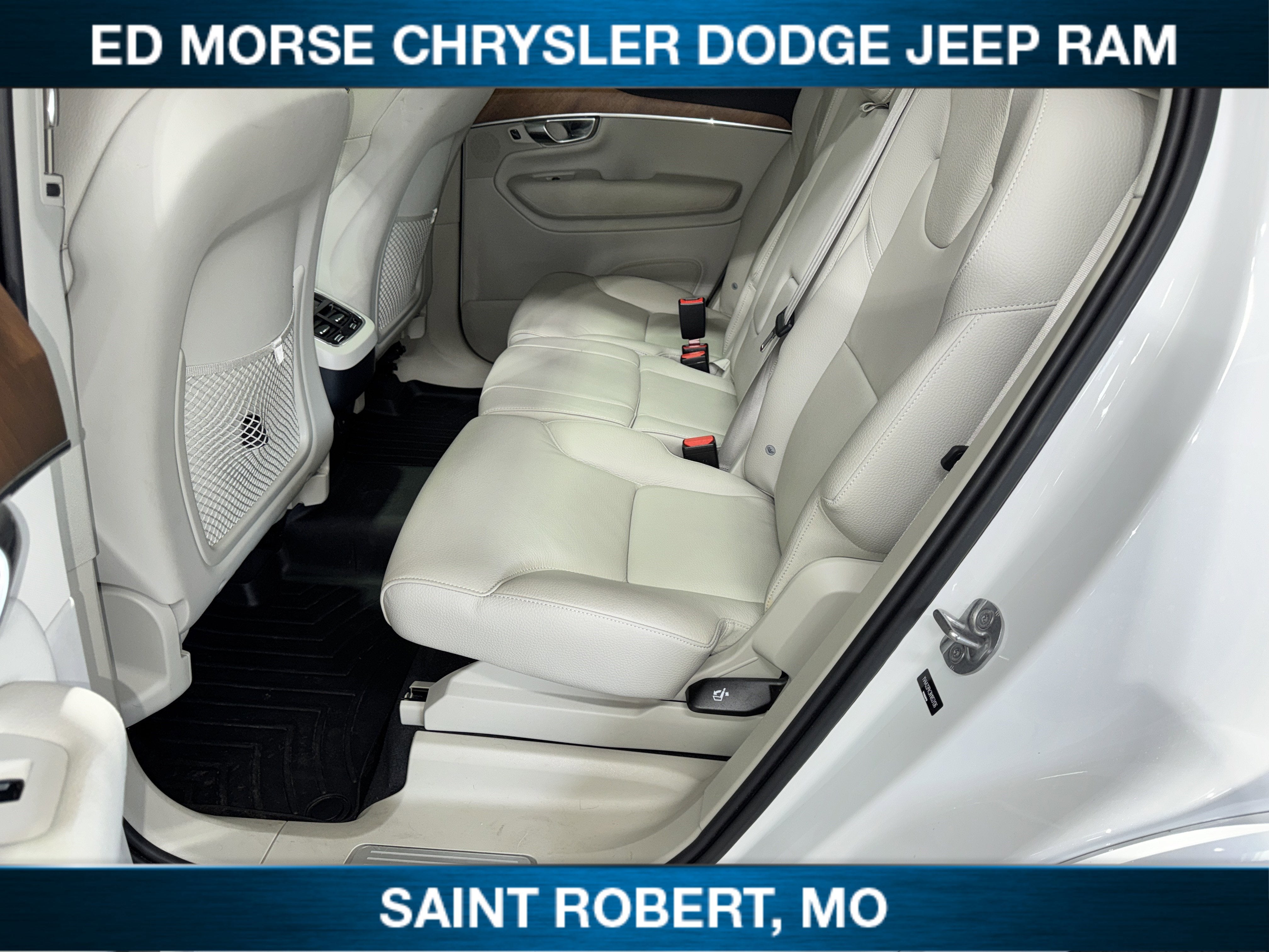 2022 Volvo XC90 Momentum