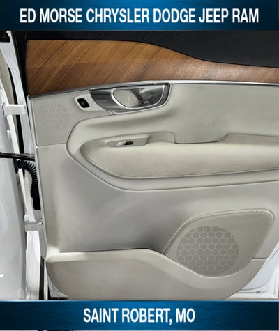 2022 Volvo XC90 Momentum