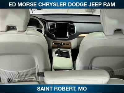 2022 Volvo XC90 Momentum