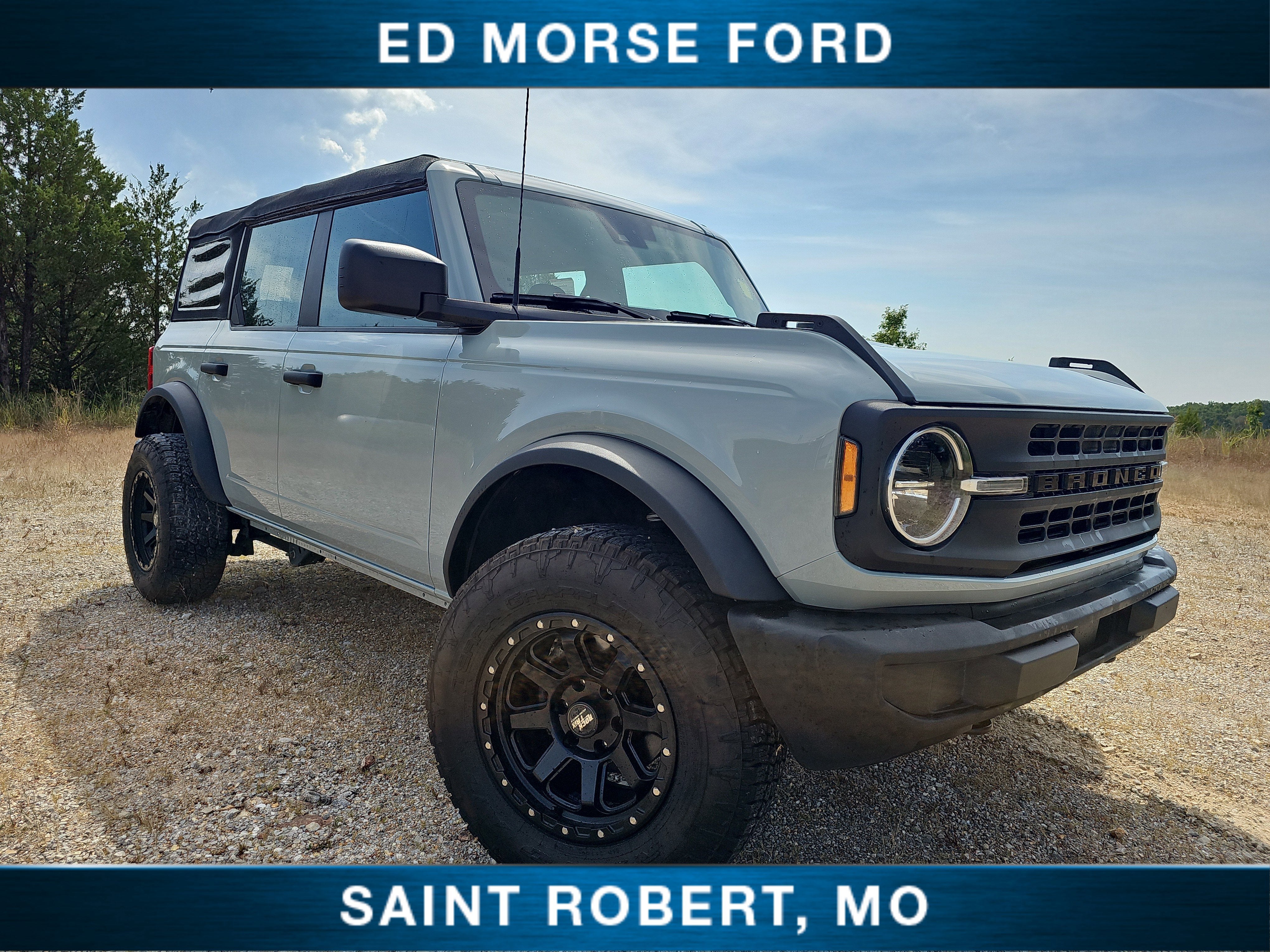 2023 Ford Bronco Base