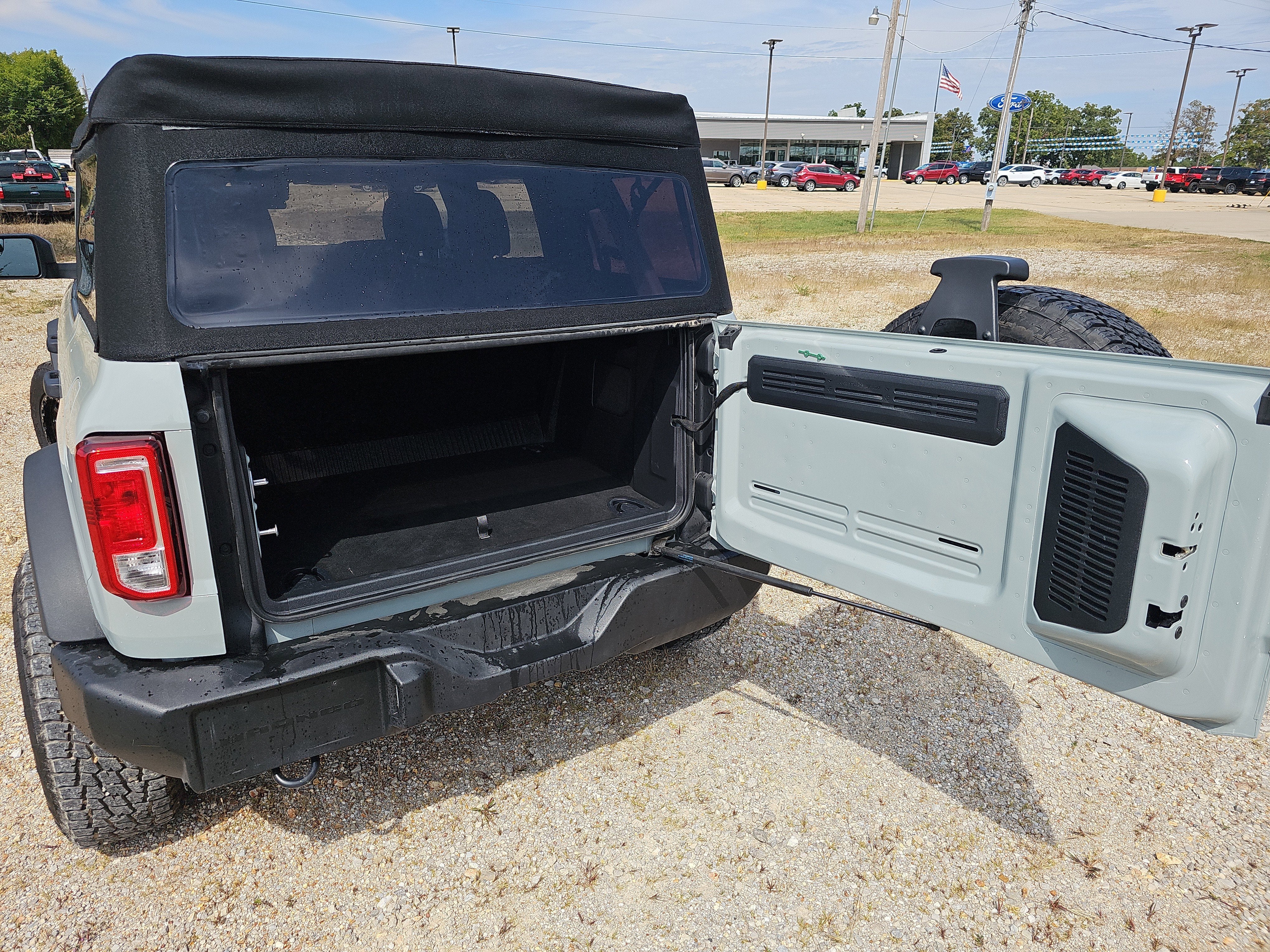 2023 Ford Bronco Base