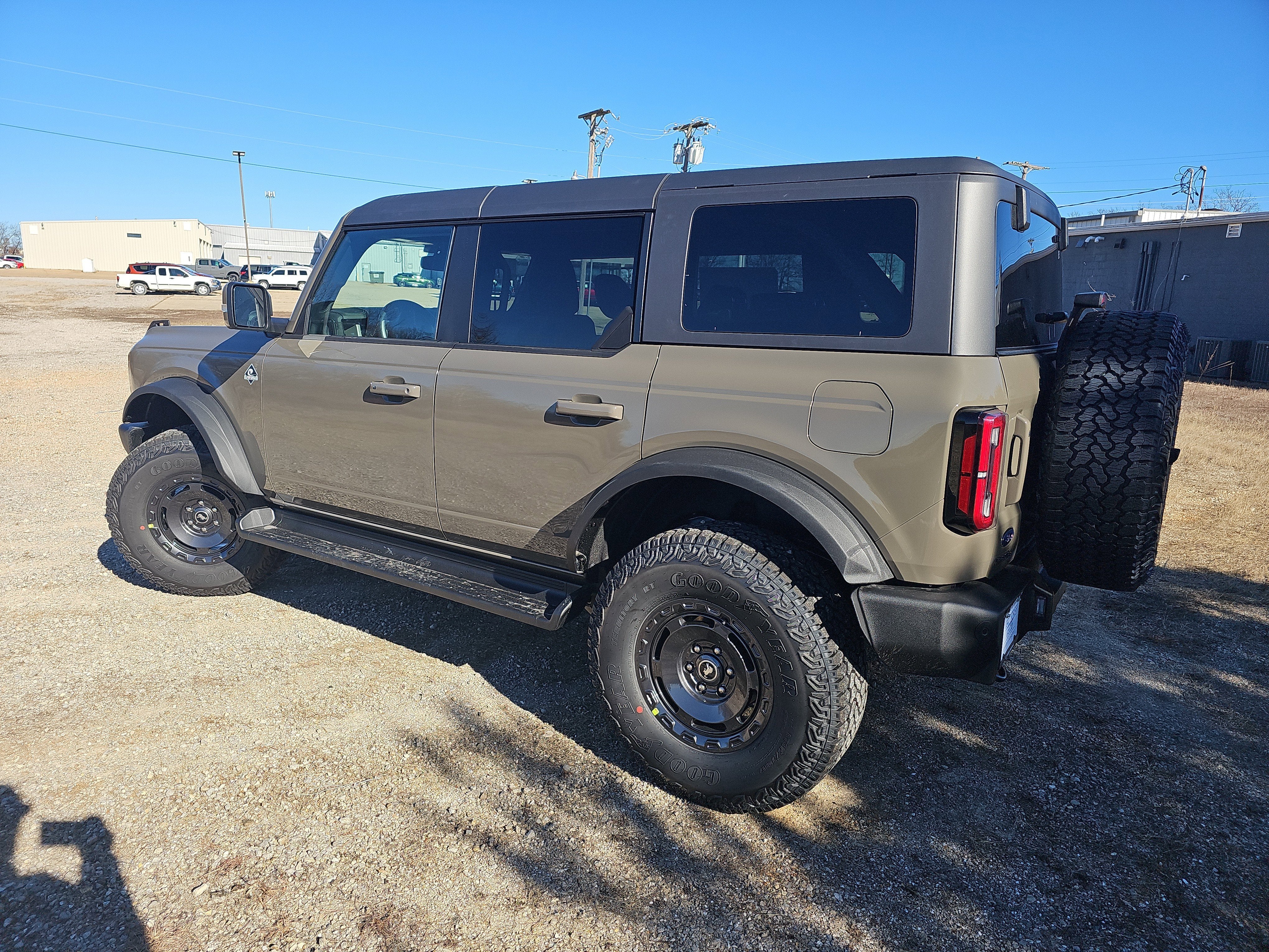 2025 Ford Bronco Outer Banks