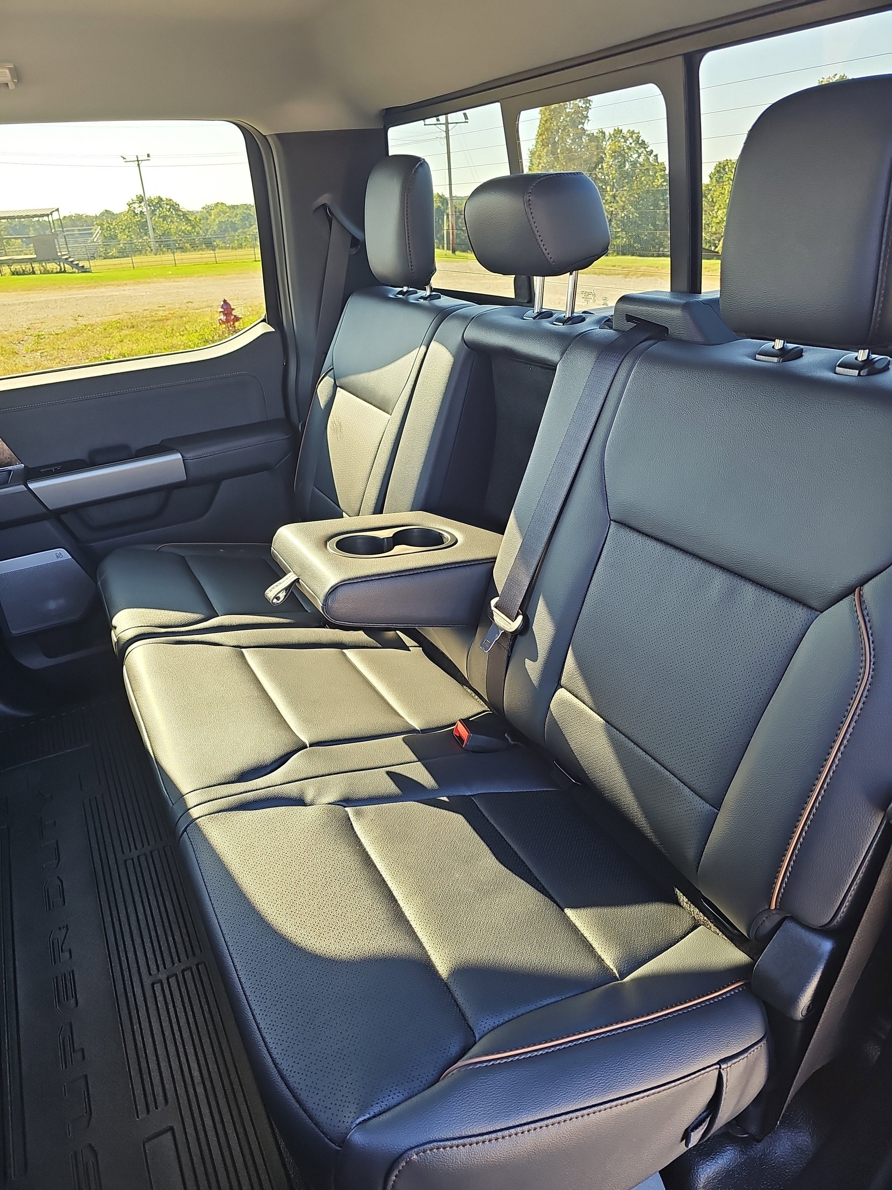 2026 Ford Super Duty F-350 SRW LARIAT