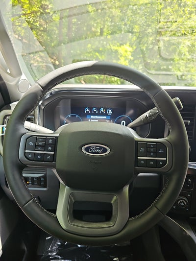 2026 Ford Super Duty F-350 SRW LARIAT