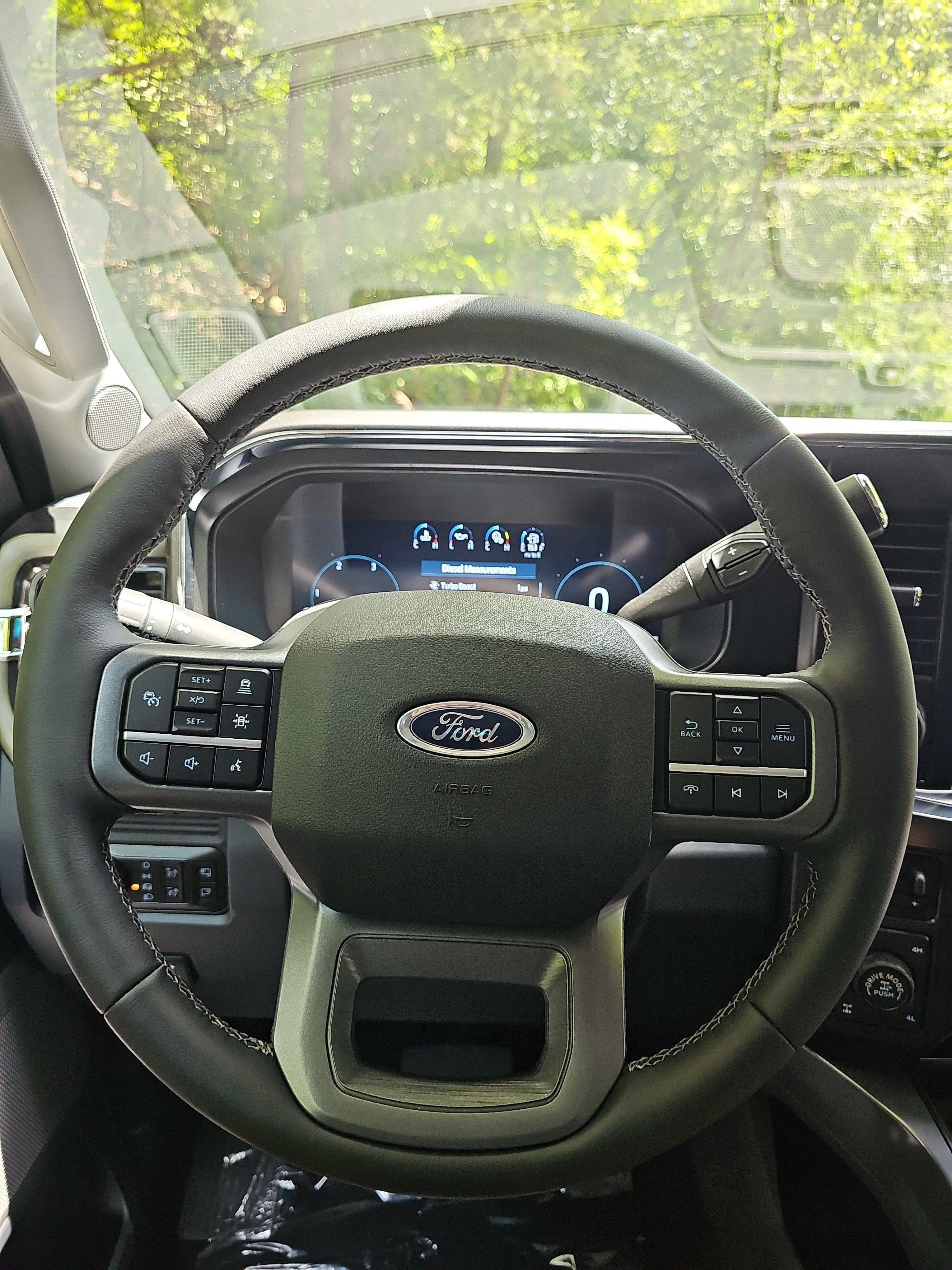 2026 Ford Super Duty F-350 SRW LARIAT
