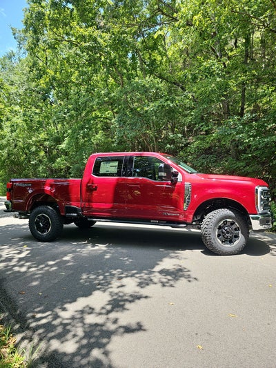 2026 Ford Super Duty F-350 SRW LARIAT