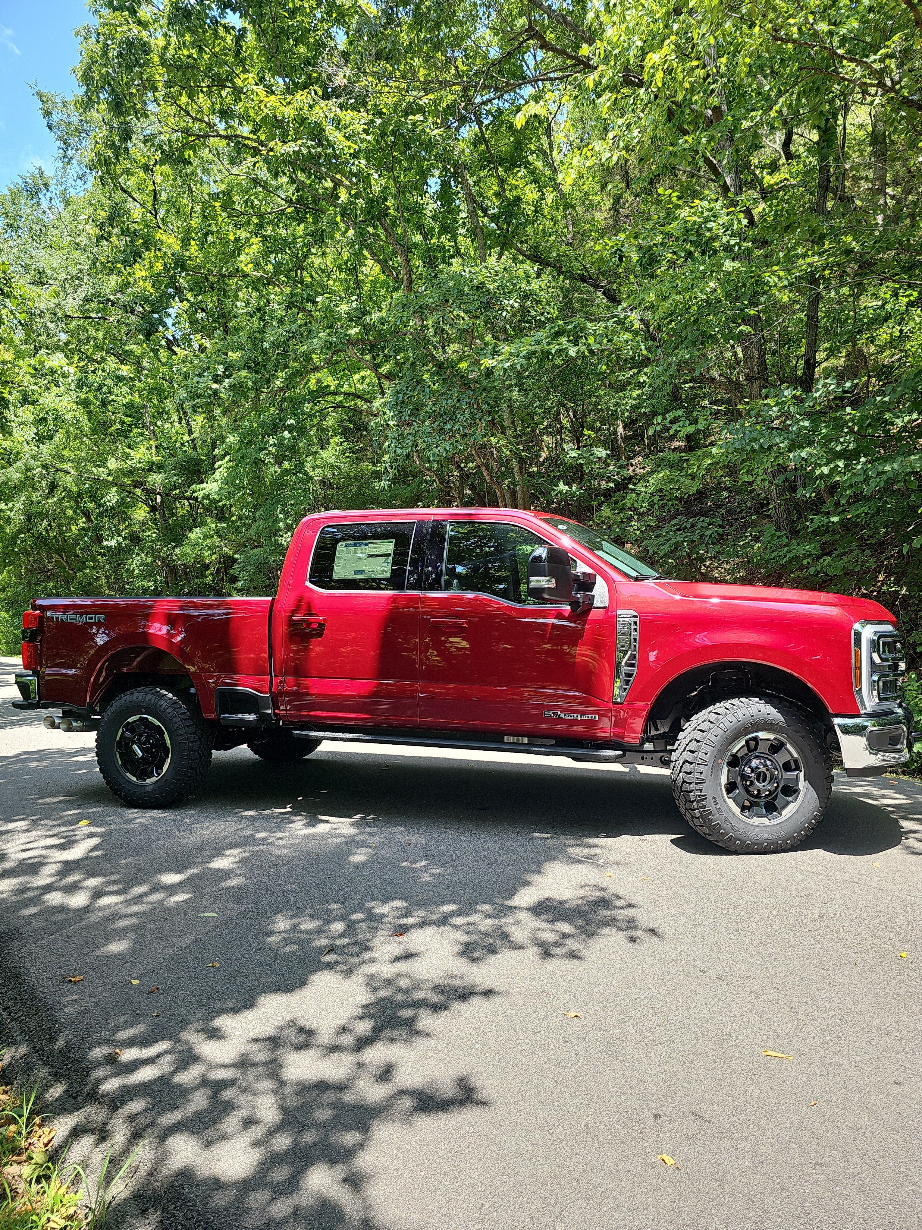 2026 Ford Super Duty F-350 SRW LARIAT