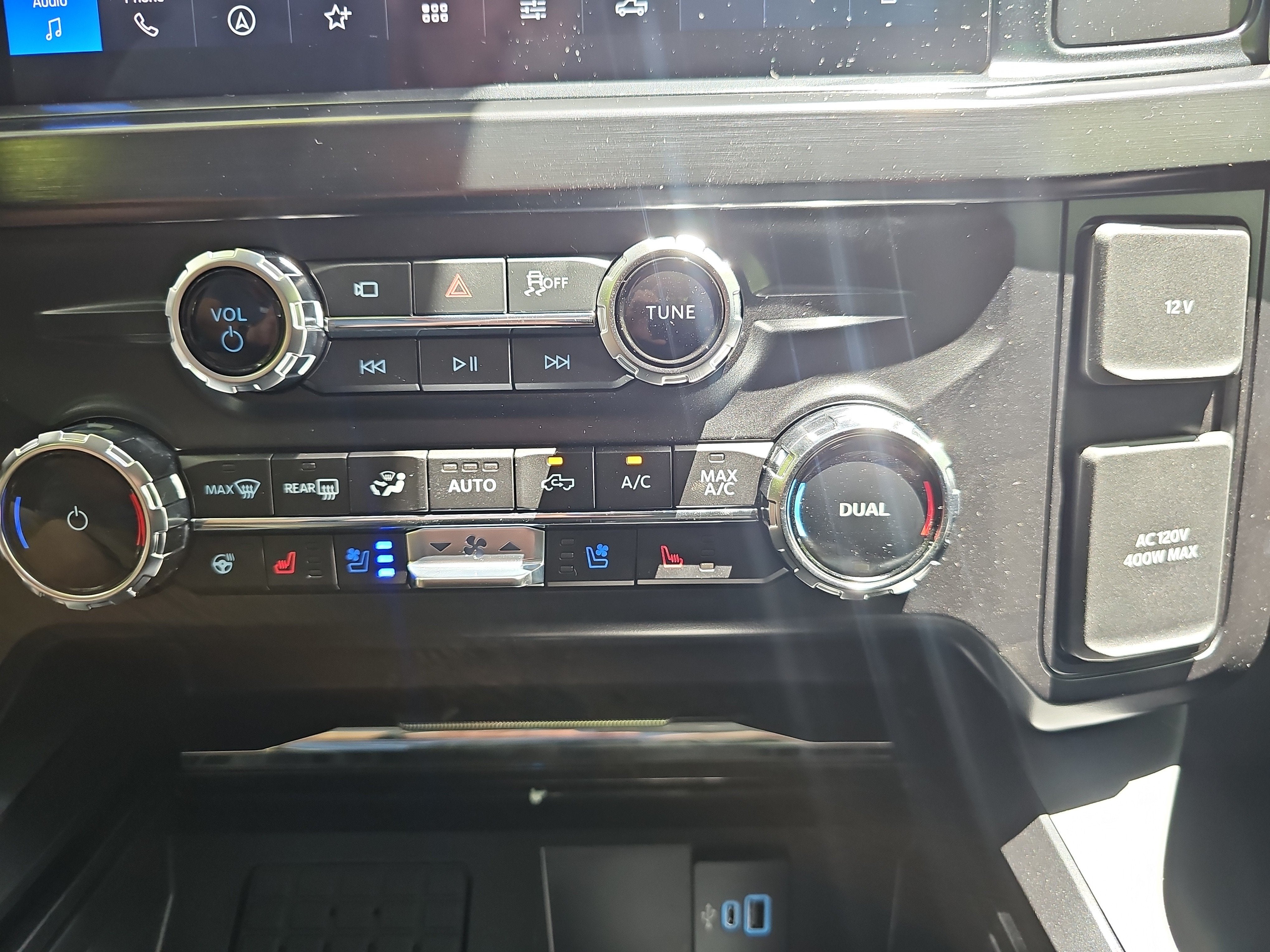 2026 Ford Super Duty F-350 SRW LARIAT