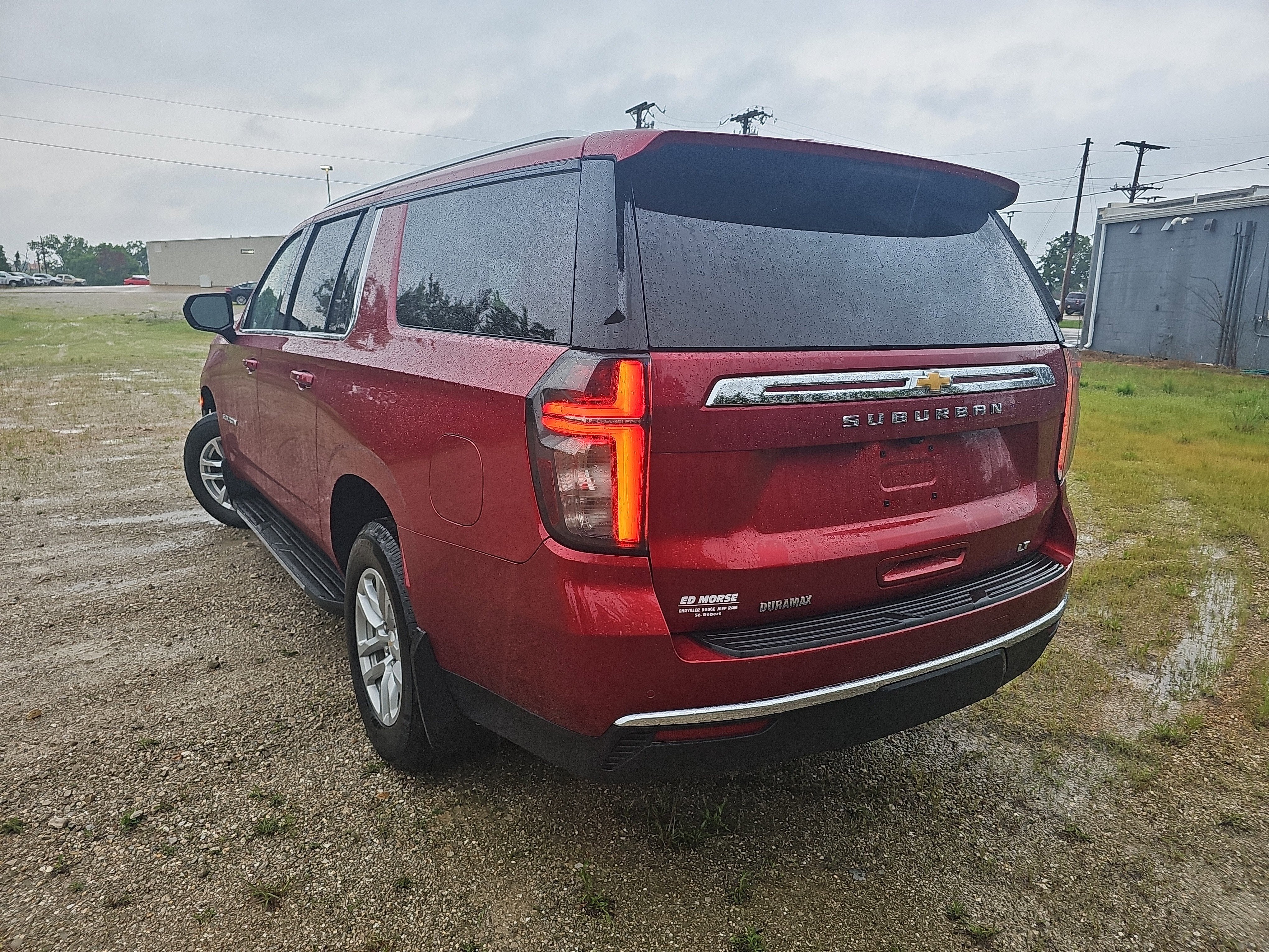 2023 Chevrolet Suburban LT