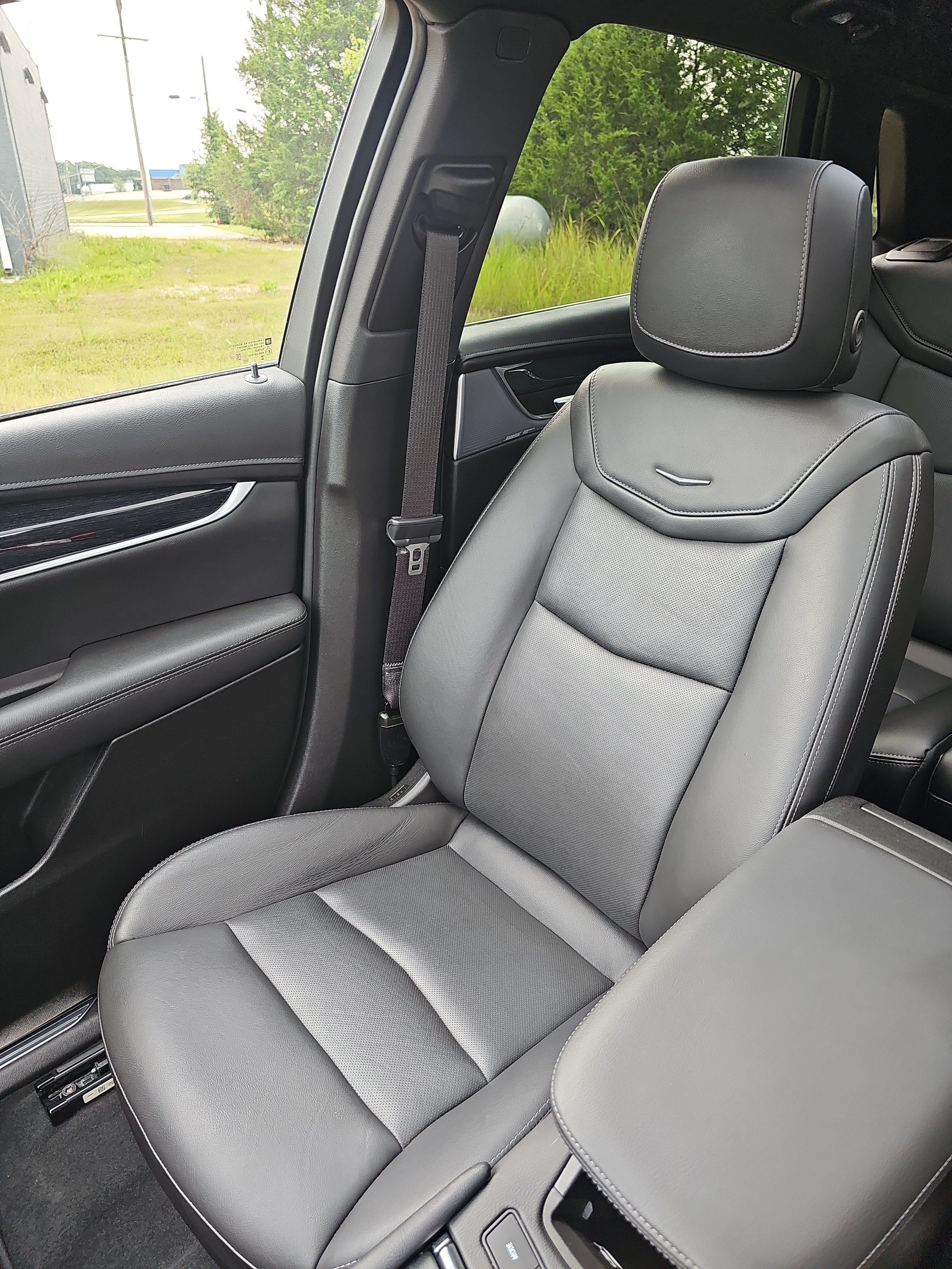 2025 Cadillac XT5 FWD Premium Luxury