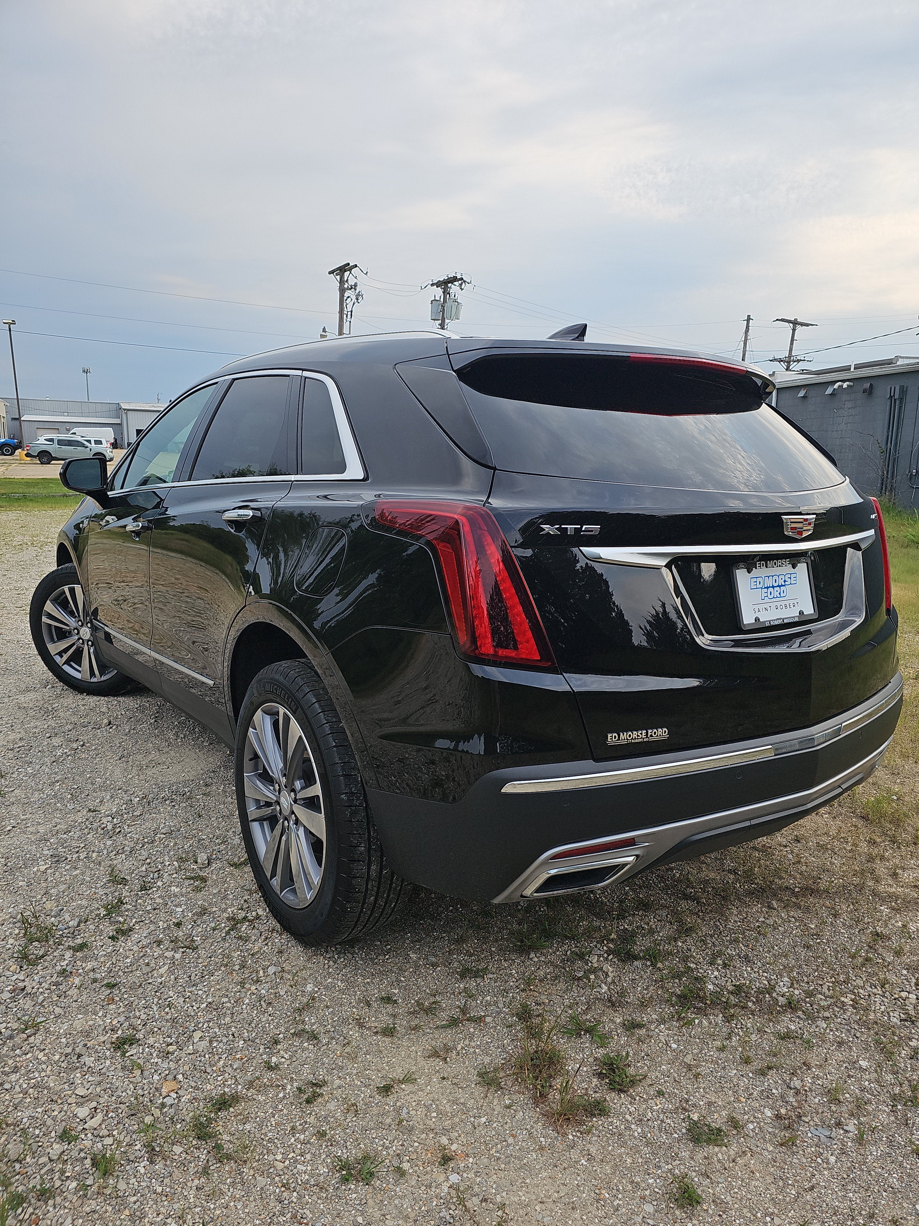2025 Cadillac XT5 FWD Premium Luxury