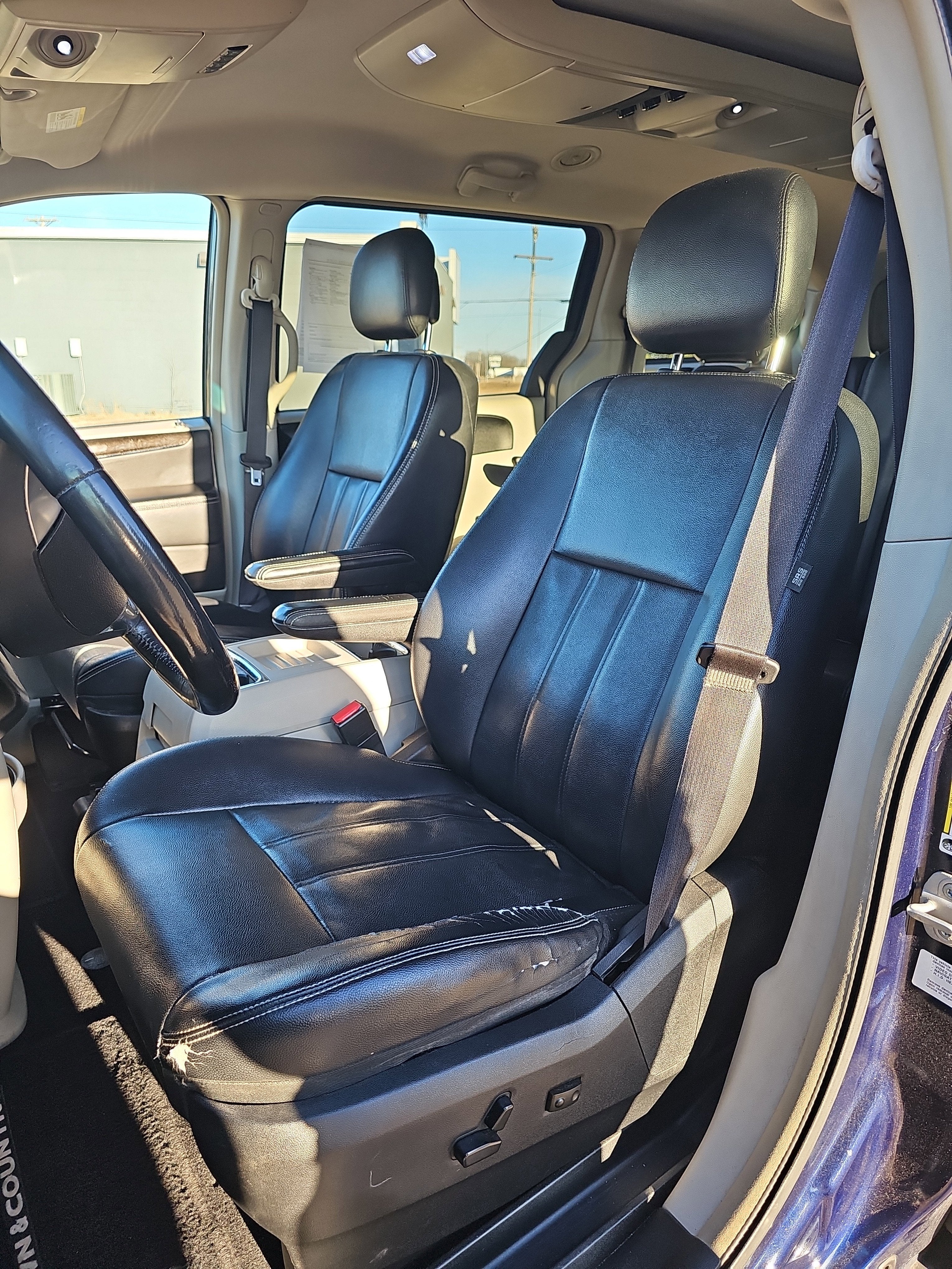2013 Chrysler Town & Country Touring