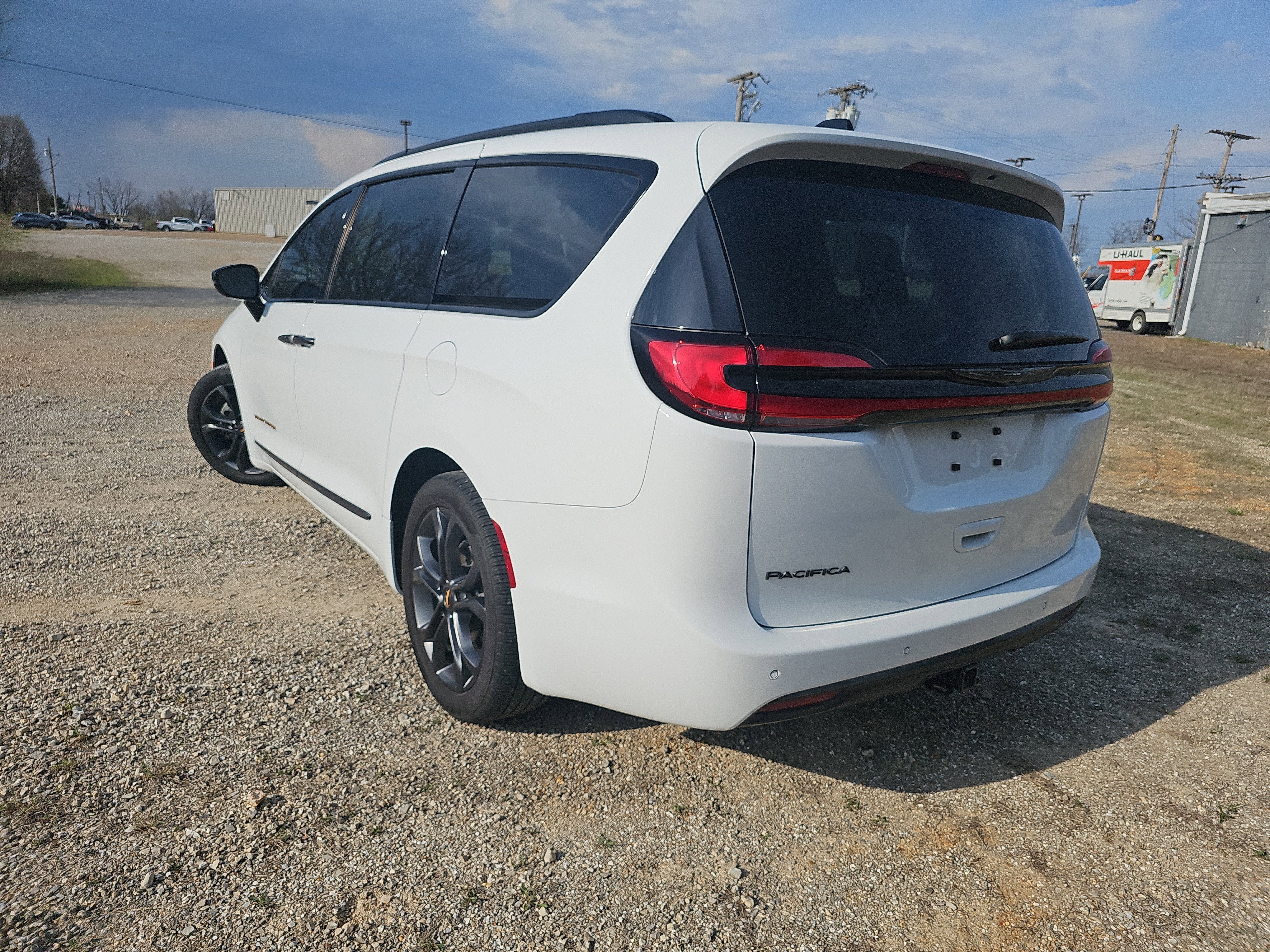 2024 Chrysler Pacifica Touring L