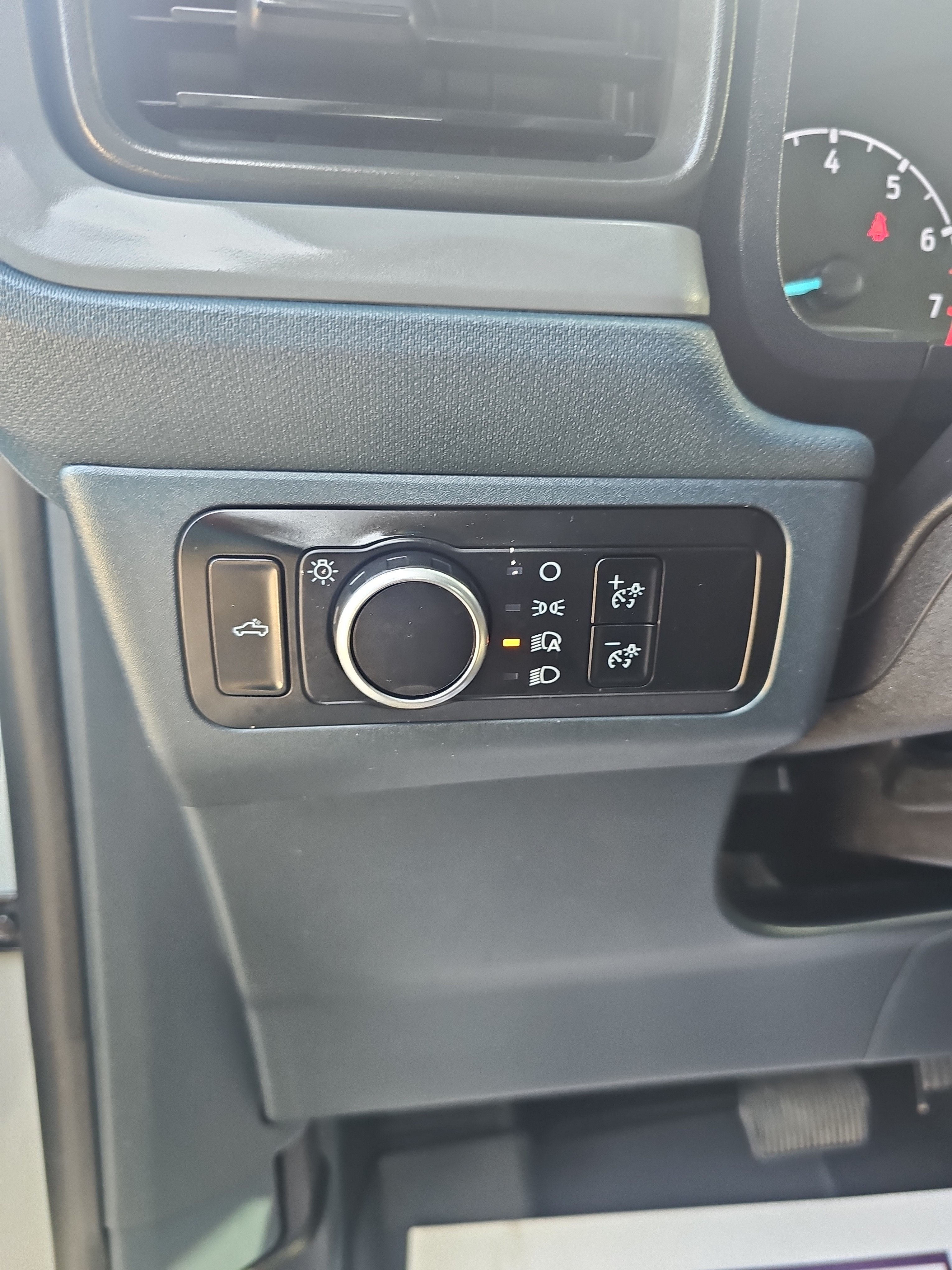 2024 Ford Maverick XL