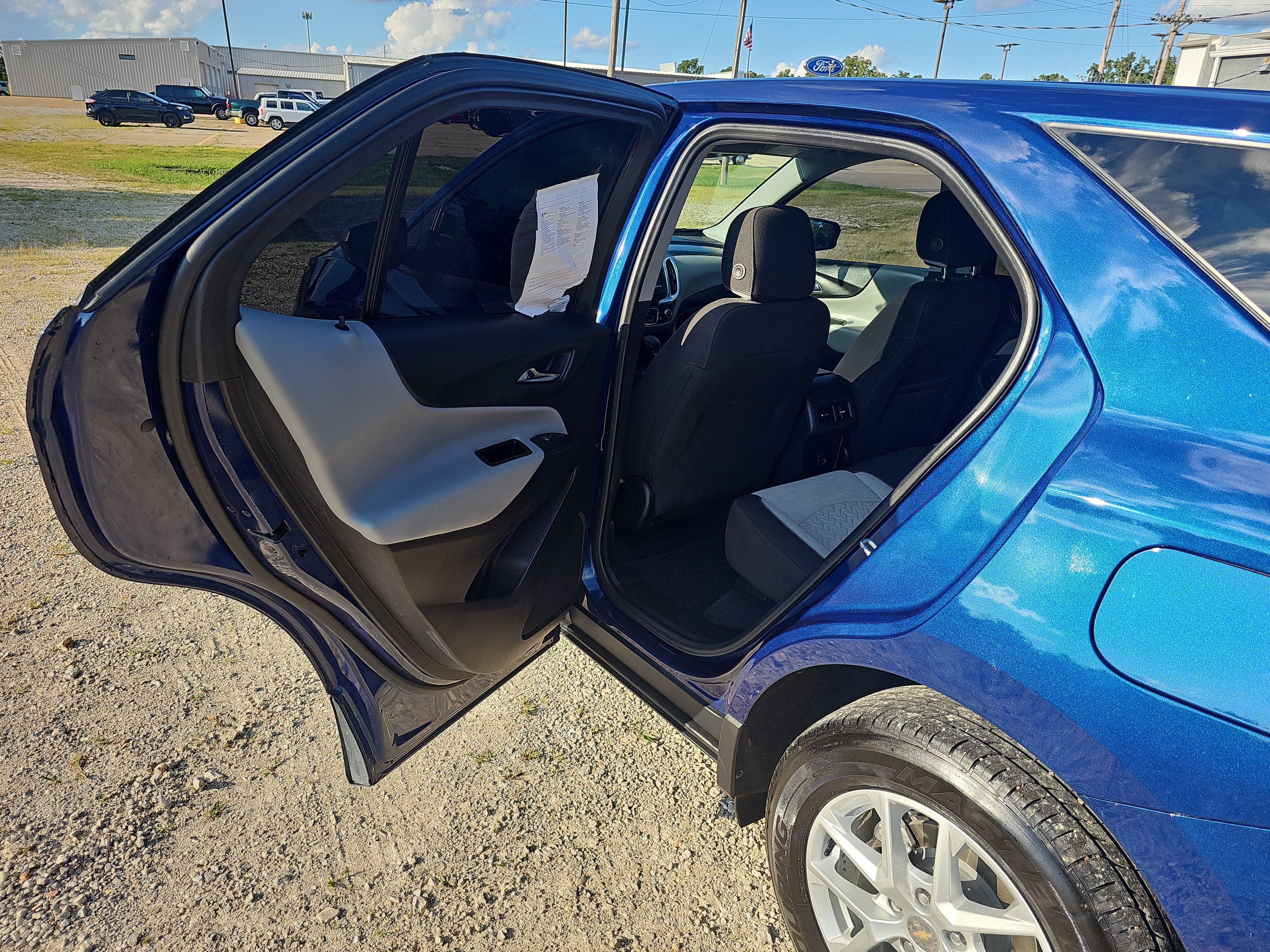 2023 Chevrolet Equinox LS