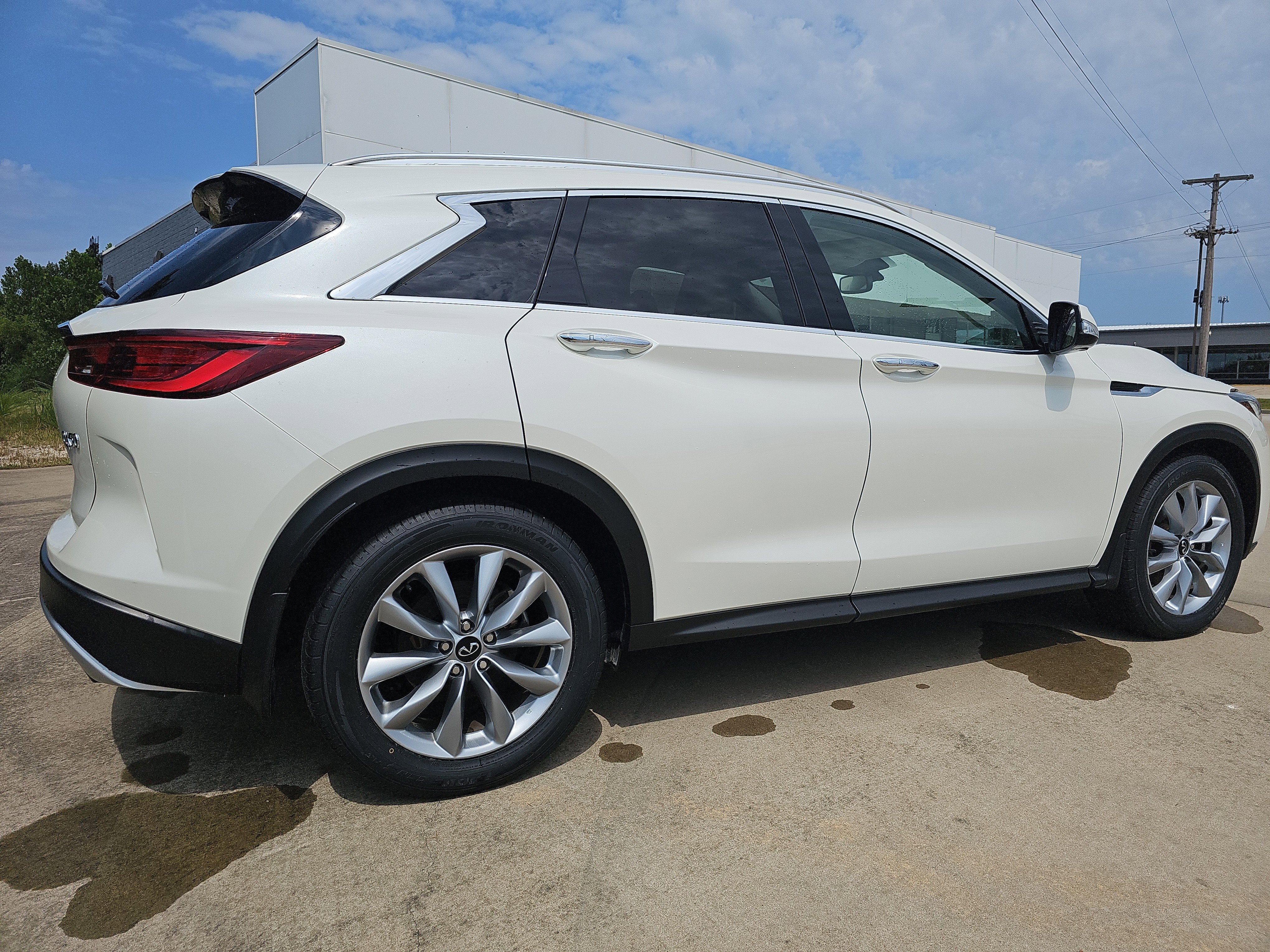 2022 INFINITI QX50 ESSENTIAL