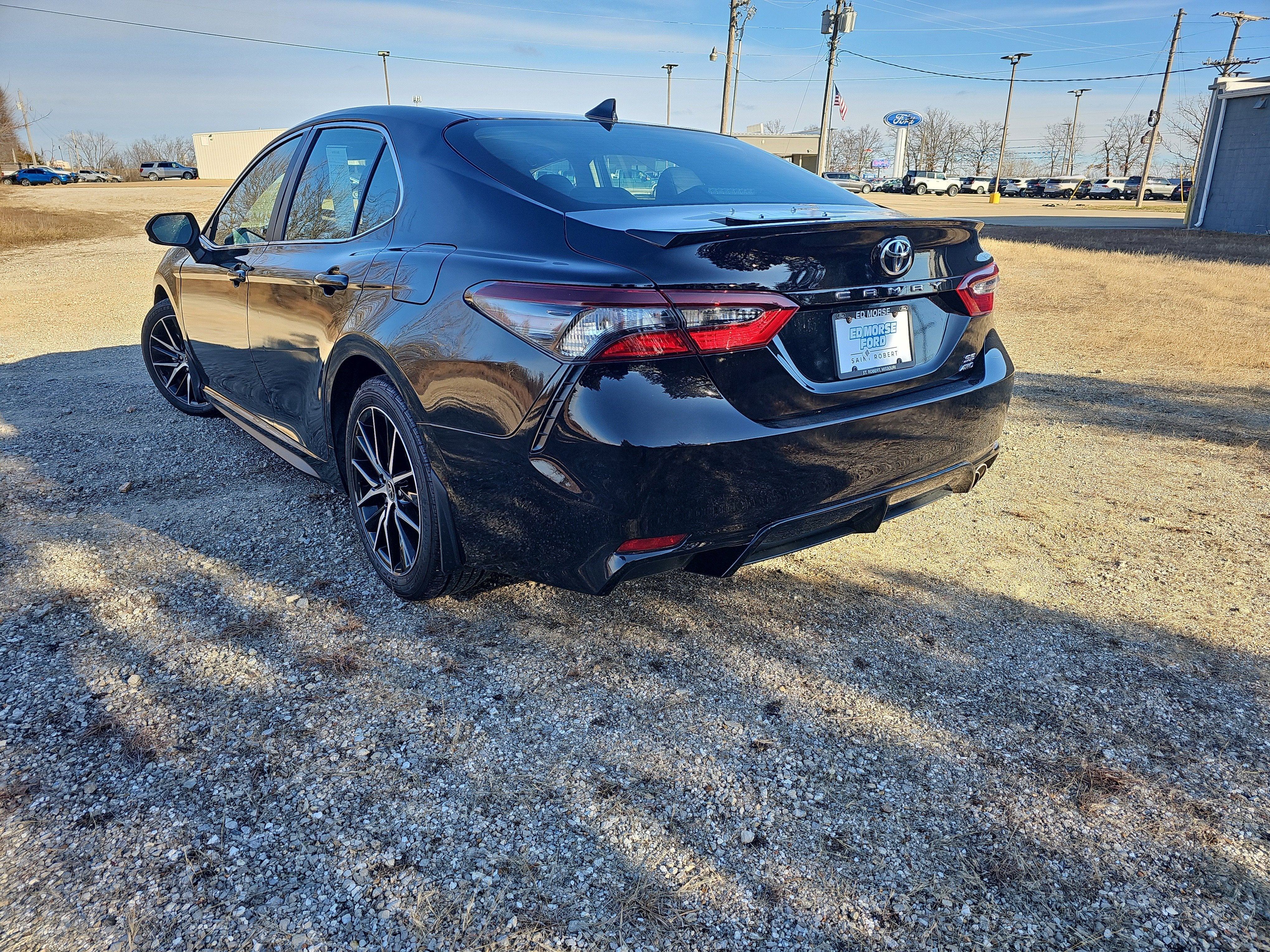 2022 Toyota Camry SE