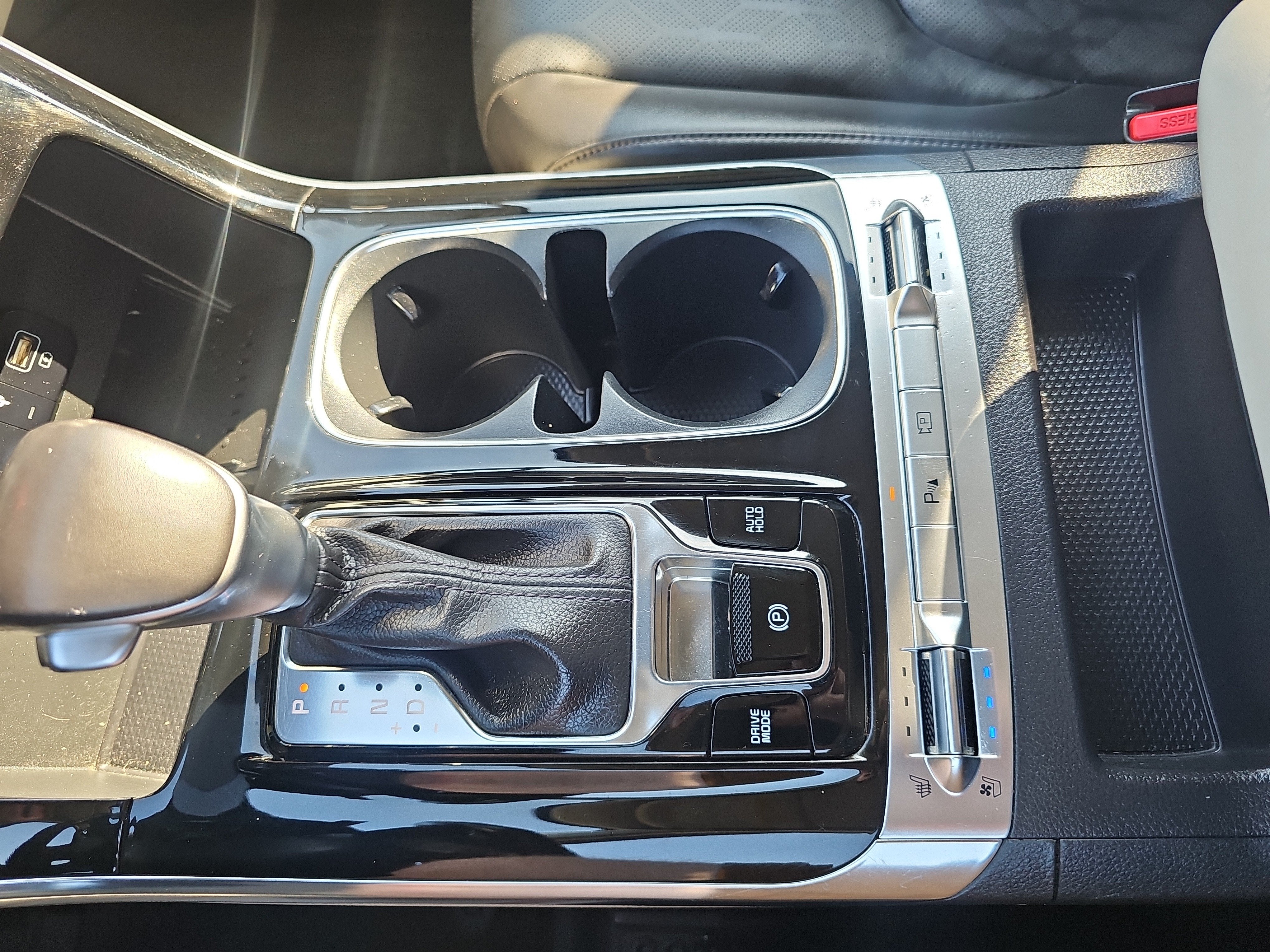 2022 Kia Carnival SX