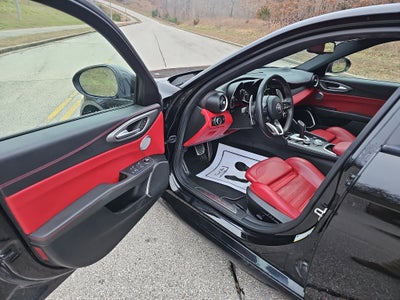 2021 Alfa Romeo Giulia Ti Sport
